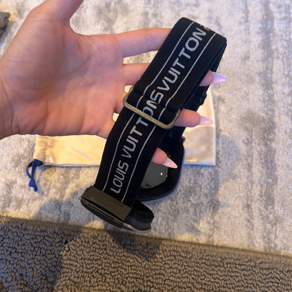 NWT LOUIS VUITTON SKI GOGGLES - Picture 2 of 5